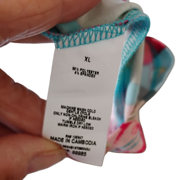 NWT Juniper And Lime Floral V-Neck Top with Split Sleeve Size XL - Picture 7 of 7